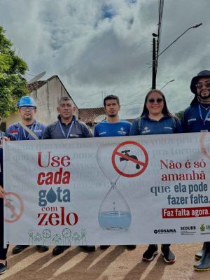 A Companhia de Saneamento do Amazonas (Cosama) promoveu, de terça-feira (25) até esta quinta-feira (27), uma campanha de conscientização contra o desperdício de água no município de Autazes (a 113 quilômetros de Manaus). A iniciativa, conduzida pela Gerência de Responsabilidade Socioambiental e pela Gerência de Comercialização, em parceria com a equipe da agência local da Cosama, foi voltada especialmente para os moradores do Conjunto Alberto Simonetti.