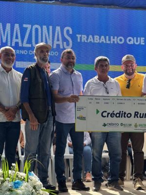 Pescadores artesanais de Autazes (distante 113 quilômetros de Manaus) receberam R$ 408,9 mil em crédito rural. O valor foi entregue à categoria, na terça-feira (22), pelo Governo do Amazonas, que, também, contemplou agricultores familiares com 79 documentos rurais.