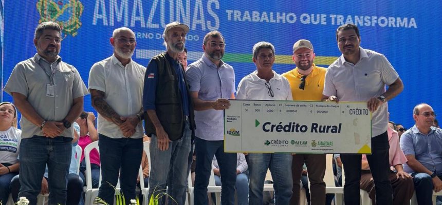 Pescadores artesanais de Autazes (distante 113 quilômetros de Manaus) receberam R$ 408,9 mil em crédito rural. O valor foi entregue à categoria, na terça-feira (22), pelo Governo do Amazonas, que, também, contemplou agricultores familiares com 79 documentos rurais.
